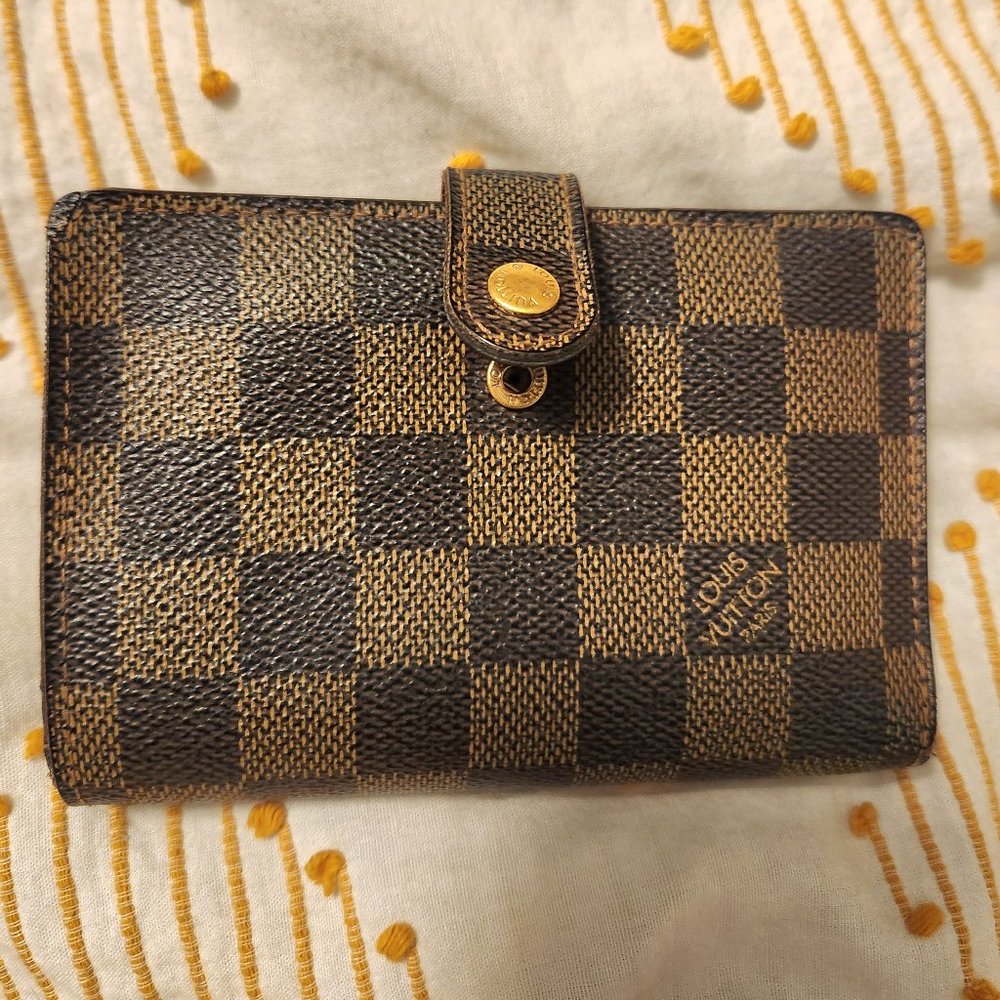 Broken Louis Vuitton Damier Ebene French kisslock wallet